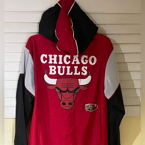 Windbreaker - Picture 4 of 6